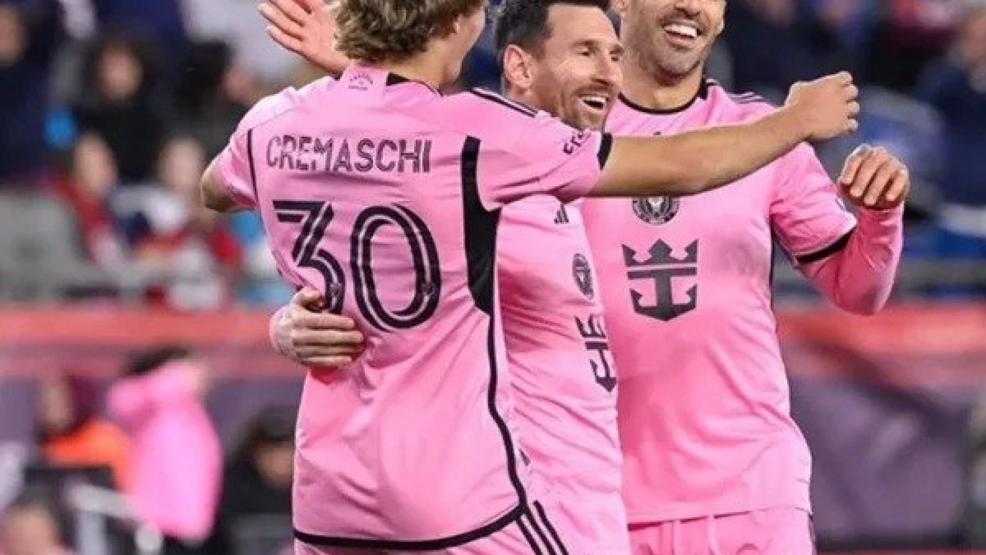 Con un doblete de Messi, Inter Miami goleó a New England Revolution y se afirma como líder